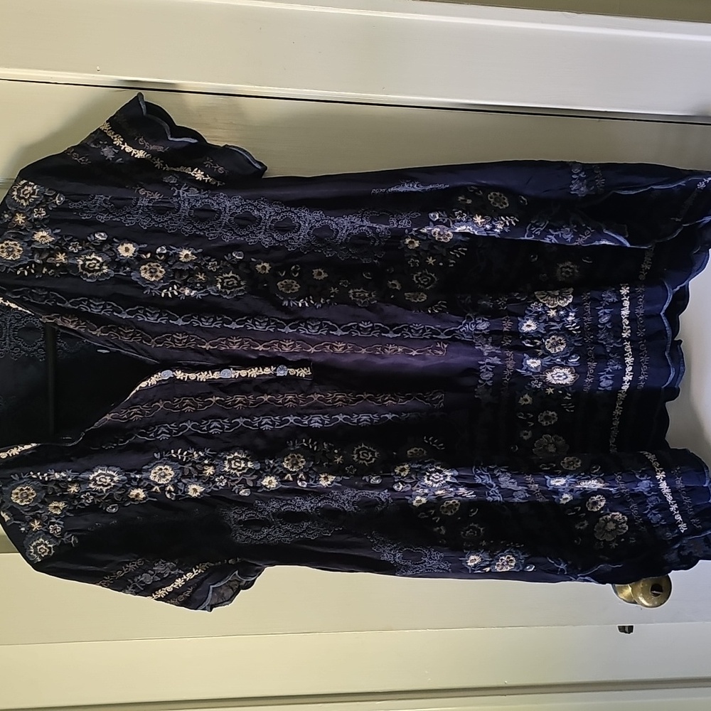 Johnny Was Dark Blue Floral Embroidered Tunic - Size Medium.